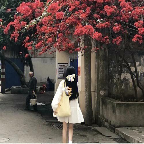 qq头像女生可爱的学生(可爱学生QQ头像女)