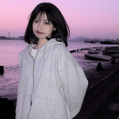 女学生头像校园风(校园风女学生头像)