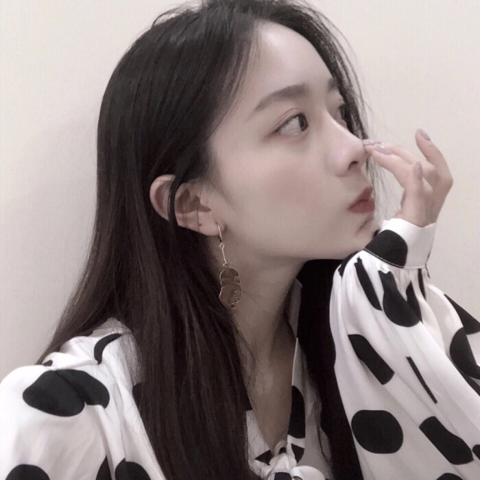 黑化头像女生抖音(女生黑化风头像抖音)